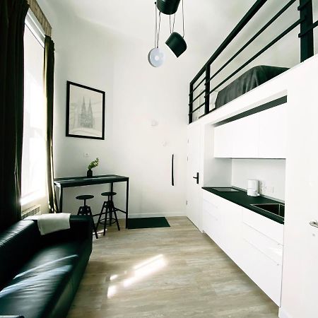 B&W Apartment Рига Екстериор снимка