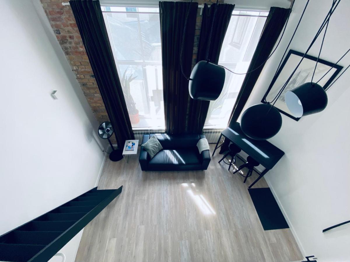 B&W Apartment Рига Екстериор снимка